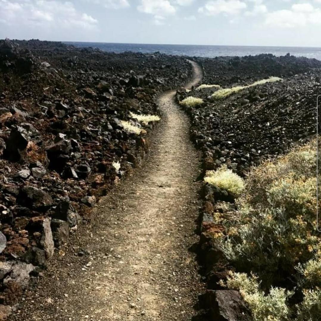 La Candia Y El Mar * Valverde (El Hierro)